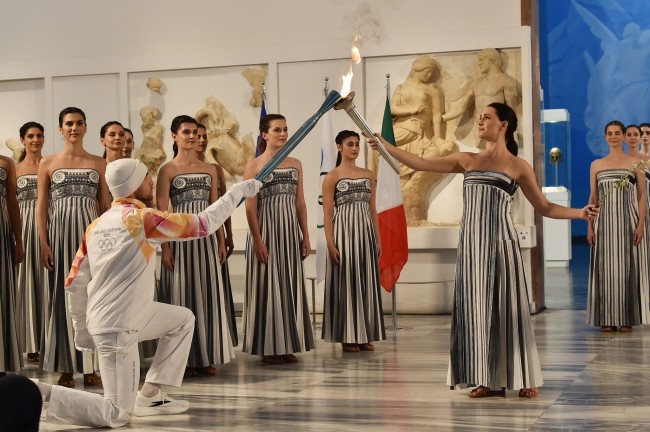 La fiaccola per i Giochi Olimpici Invernali di Milano Cortina 2026 è stata accesa