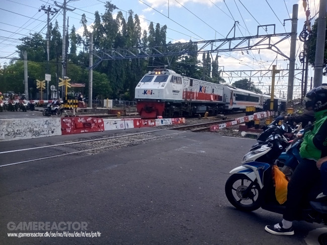 Collisione ferroviaria a Giacarta lascia 15 morti e circa 100 feriti