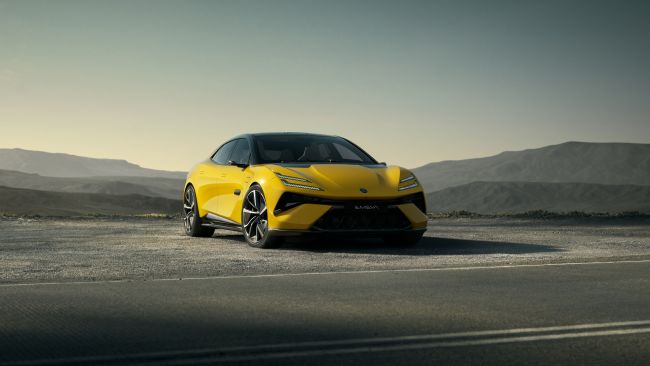 Lotus svela la sua hyper-GT elettrica, la Emeya