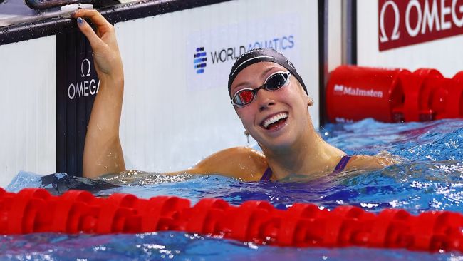 Gretchen Walsh supera il suo record mondiale nei 50m farfalla alla Coppa del Mondo di nuoto 2025