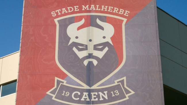 La squadra di Kylian Mbappé Caen in difficoltà in terza divisione: ex giocatore dell'Arsenal e del Man City nominato nuovo allenatore