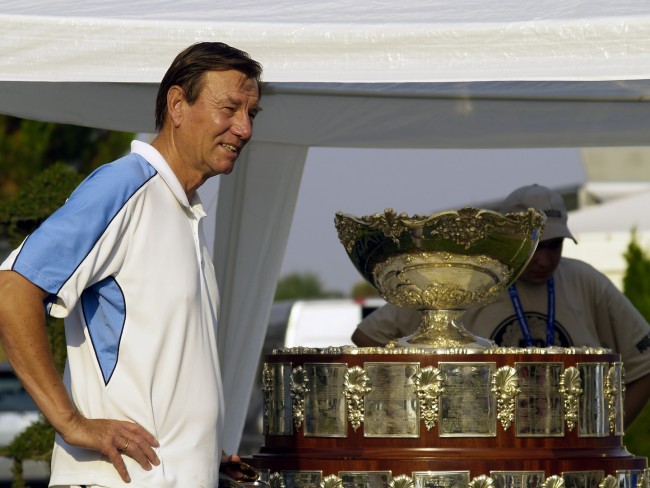 Novak Djokovic si è commosso fino alle lacrime in un emozionante tributo al suo mentore Nikola Pilic