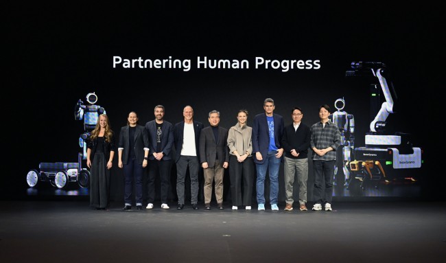 Hyundai presenta un ampio piano di robotica
