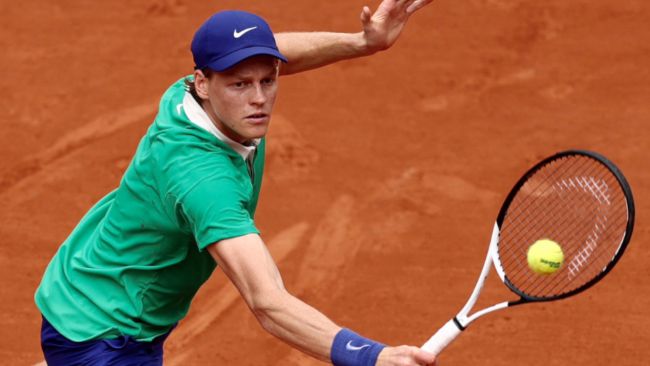 Jannik Sinner si lamenta dei calendari al Madrid Open: "Due partite che iniziano alle 20:00 sono troppo tardi"