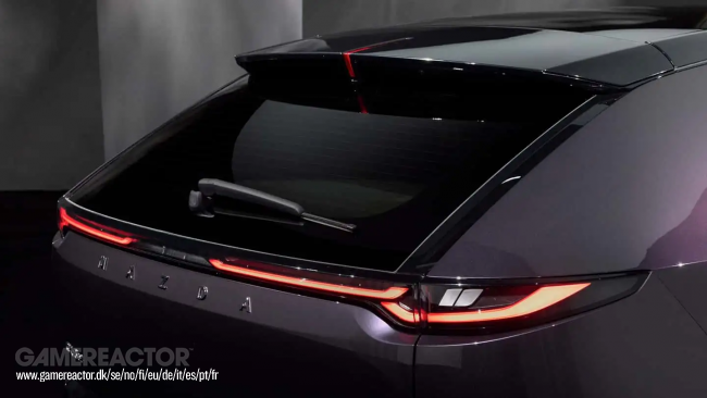 Mazda presenta la nuova CX-6e