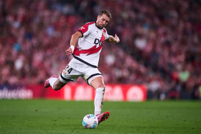 L'FC Barcelona inciampa a Vallecas con un imbarazzante malfunzionamento del VAR