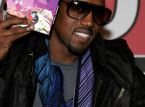 La modella, che sostiene che il rapper Kanye West l'abbia aggredita, ha detto di sentirsi "soffocata, insicura e spaventata"