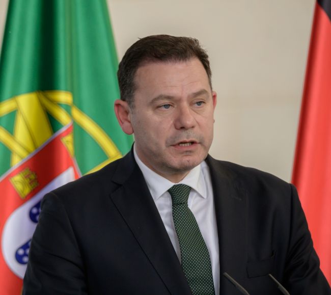 Il governo portoghese spinge il voto di fiducia in mezzo alla crisi politica