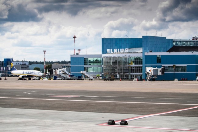 L'aeroporto di Vilnius è stato chiuso dopo l'avvistamento di droni