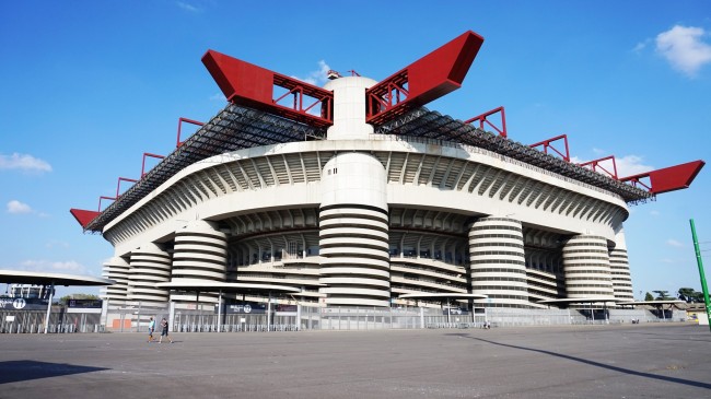 Inter e Milan comprano lo stadio di San Siro per 197 milioni di euro, sarà demolito e ricostruito