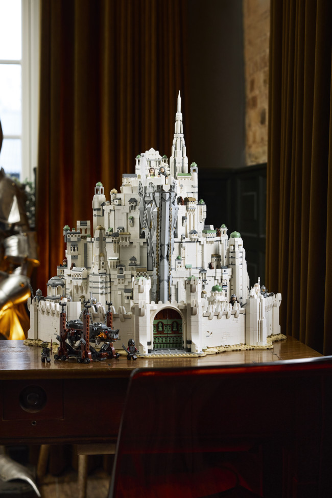 Lego rivela ufficialmente l'enorme set Lord of the Rings: Minas Tirith, uno dei set Lego più grandi di sempre