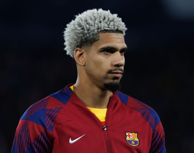 Il capitano del Barça Ronald Araújo ha chiesto un'assenza temporanea per riprendersi dall'ansia dopo le critiche subite