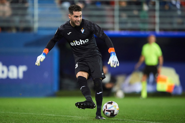 L'allenatore dell'Algeria si fida del portiere Luca Zidane nonostante abbia concesso la tripletta di Messi
