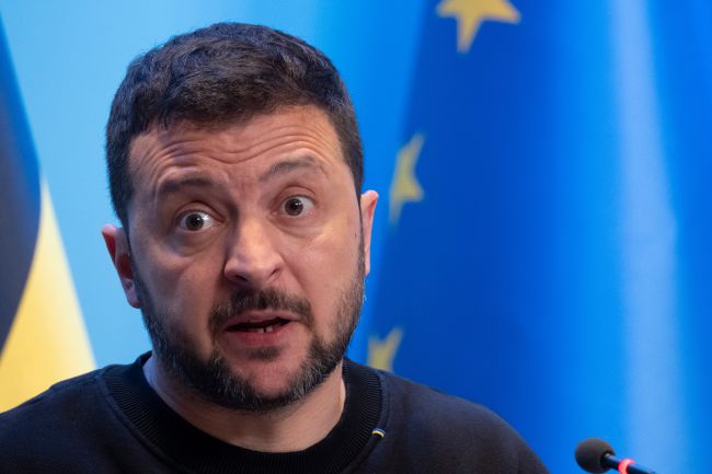 Gli attacchi aerei russi uccidono 17 persone in una prigione ucraina