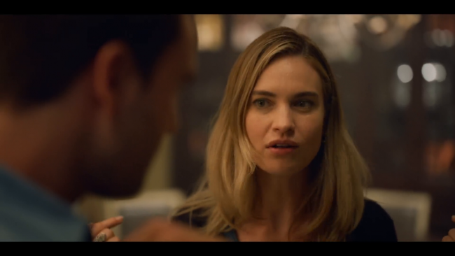 Lily James ridefinisce la scena degli appuntamenti... due volte, in Swiped 