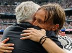 Rivivi l'emozionante tributo di Luka Modrić e Carlo Ancelotti mentre salutano il Real Madrid
