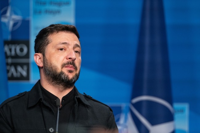 Zelensky segnala la disponibilità a dimettersi dopo la guerra