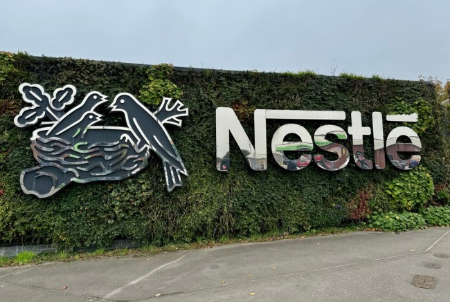 Nestlé è accusata di 
