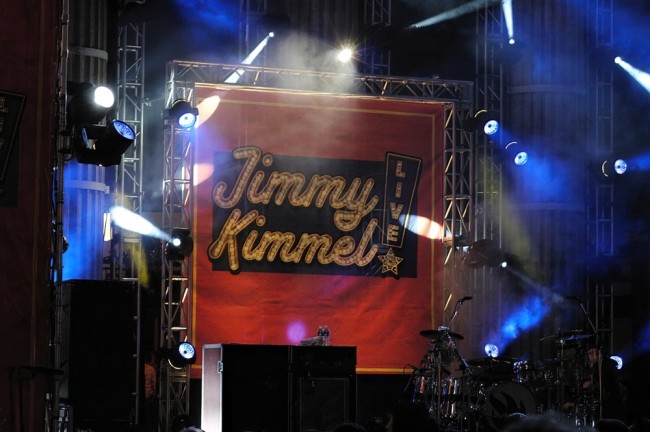 Jimmy Kimmel lancia un "grande, bellissimo banco alimentare" dopo lo shutdown del governo