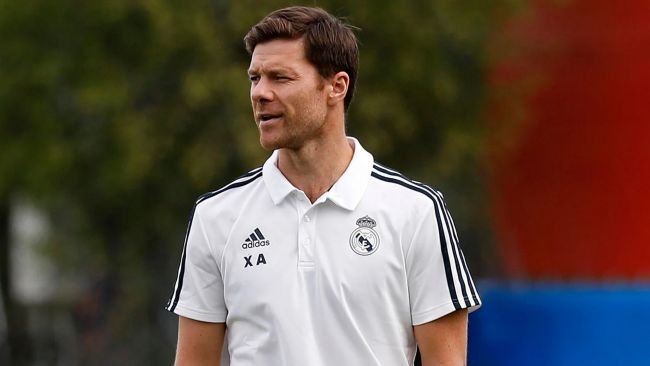 I giocatori del Real Madrid sostengono il loro allenatore in mezzo a voci di miseria: "lo spogliatoio è al 100% favorevole a Xabi Alonso"