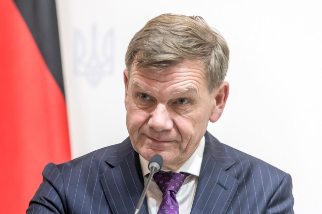 La Germania esorta la Francia ad aumentare la spesa per la difesa