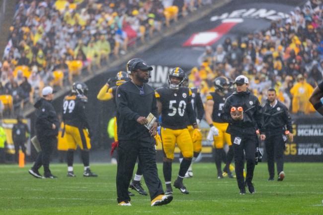 Il manager NFL più longevo Mike Tomlin lascia i Pittsburgh Steelers dopo 19 anni