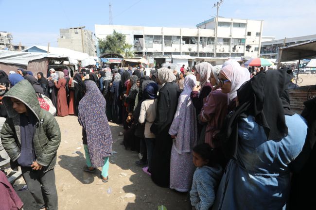 Escalation a Gaza: pesanti attacchi israeliani uccidono oltre 250 persone