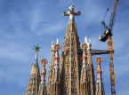 Guarda la spettacolare cerimonia della Torre di Ges&ugrave; della Sagrada Familia, con un tributo con il drone a Gaud&iacute;