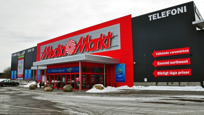 Il colosso cinese si presenta per Mediamarkt e affronta l'opposizione dell'UE