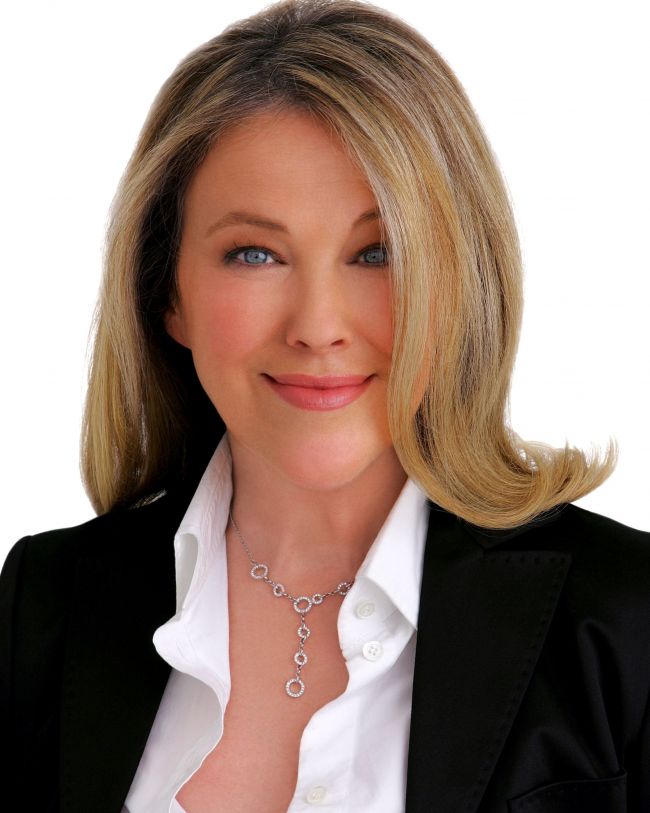 Catherine O'Hara, star di Mamma Perso Aereo, Schitt's Creek e The Last of Us è morta