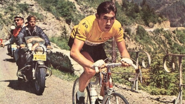 Il leggendario ciclista Eddy Merckx è stato ricoverato per un'infezione all'anca dopo una frattura nel 2024