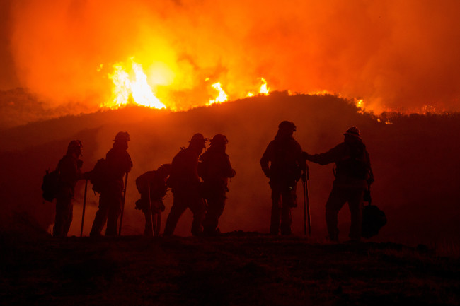 10.000 evacuati in Francia a causa di un grande incendio boschivo