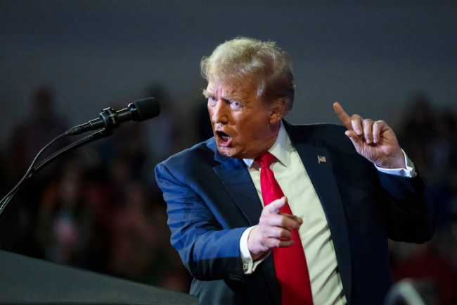La Casa Bianca limita la copertura della riunione del gabinetto Trump per le principali testate giornalistiche