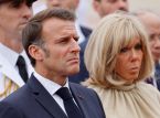 Macron affronta il video che mostra la moglie che lo picchia