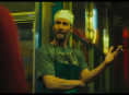Keanu Reeves scambia le vite di Seth Rogen e Aziz Ansari in Good Fortune 