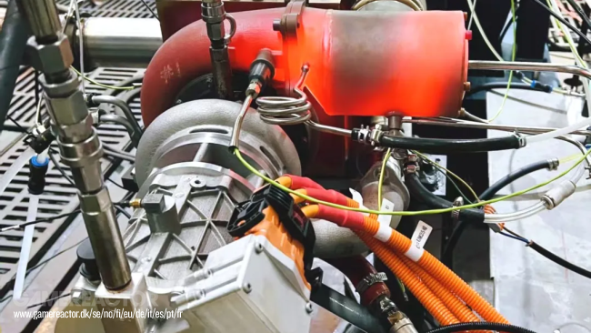 L'invenzione cinese ti permette di passare da elettricità e benzina con un clic