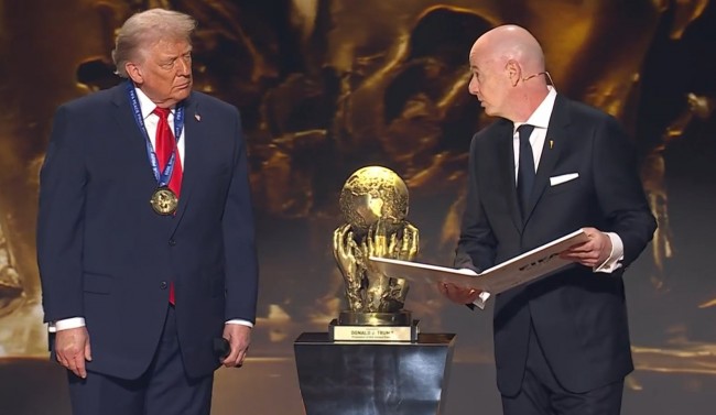 Donald Trump ha assegnato il primo FIFA Peace Award