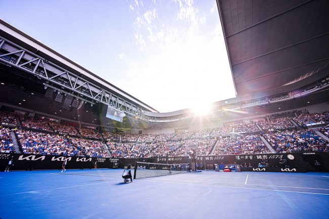"Stiamo fissando l'asticella per la prossima generazione": i giovani che debuttano agli Australian Open