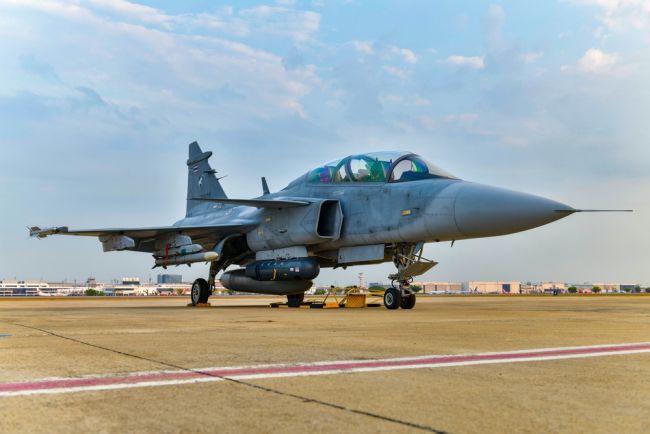 La Svezia raggiunge un accordo per la fornitura alla Thailandia di aerei da combattimento Saab Gripen