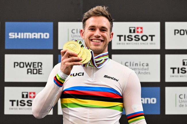Harrie Lavreysen trionfa ai Campionati del Mondo di ciclismo su pista UCI con quattro medaglie d'oro