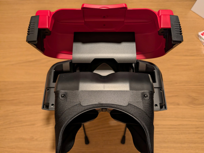 Unboxing e confronto: Ecco come appare Virtual Boy per Switch