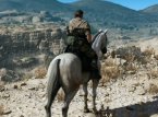 Kojima gioca a MGSV: The Phantom Pain su PS4