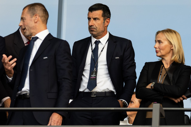 Figo chiede le dimissioni di Infantino, "il comportamento più basso e ingannevole che abbia mai visto"