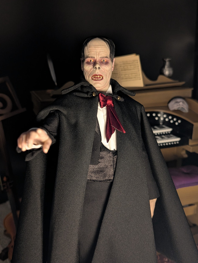 La figura d'azione Phantom of the Opera 1/6 è un meraviglia da ammirare