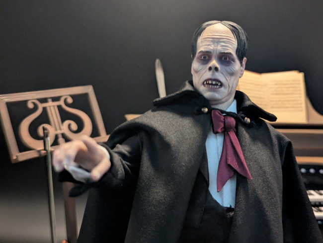 La figura d'azione Phantom of the Opera 1/6 è un meraviglia da ammirare