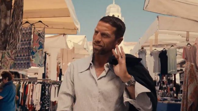 Ballando con i Bee Gees al termine della sua squalifica di due anni dal football: la migliore presentazione del giocatore dell'anno