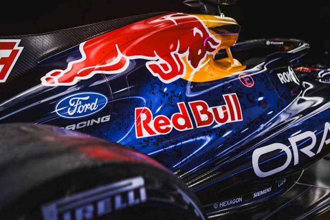 Red Bull fa l'impensabile e presenta la sua F1 2026 con una livrea fresca