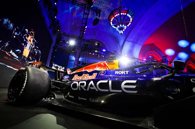Red Bull fa l'impensabile e presenta la sua F1 2026 con una livrea fresca