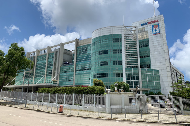 Chi è Jimmy Lai? Magnate dei media di Hong Kong condannato a 20 anni di carcere