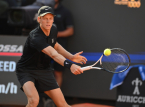 Jannik Sinner FUORI dal Roland Garros dopo aver avuto bisogno di un controverso timeout medico